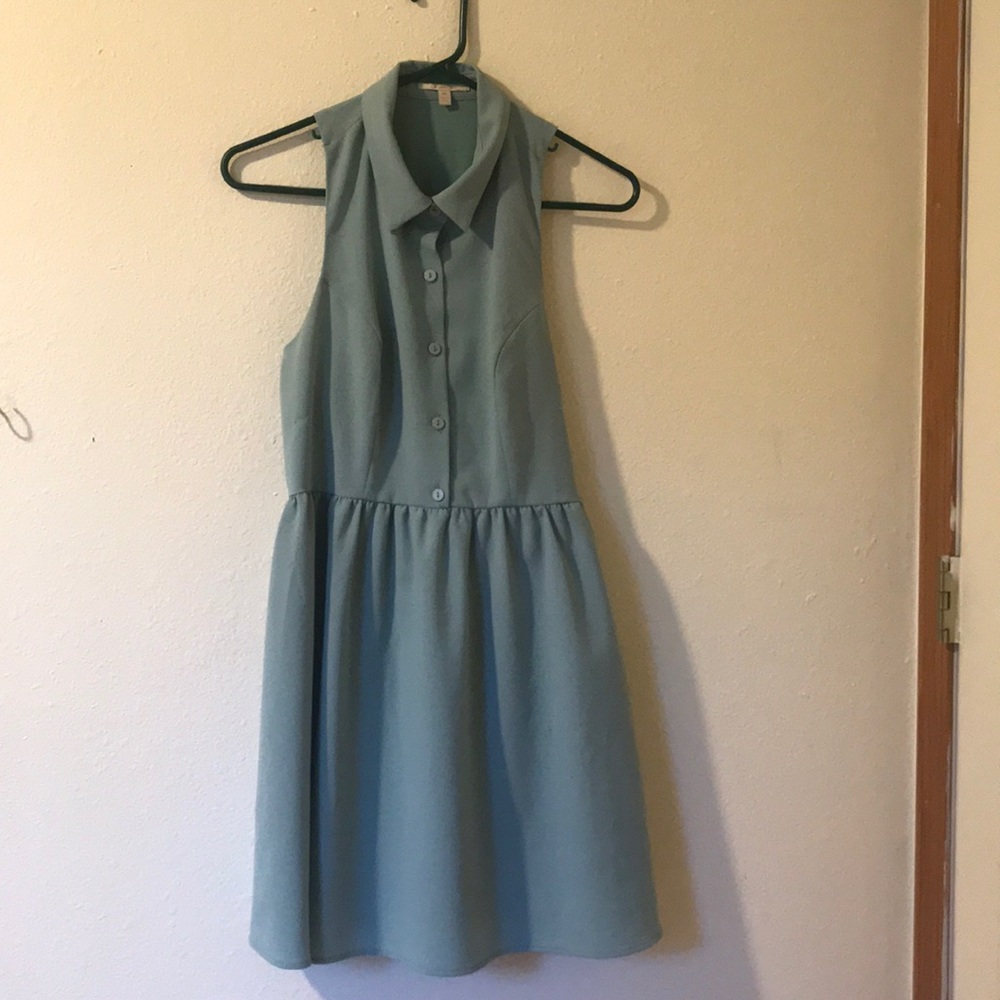 Seafoam green collared sleeveless dress